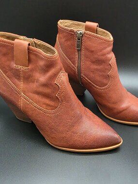 FRYE Boots Womens 6M Reina Western Ankle Bootie Leather Brown Cognac 3479257-000